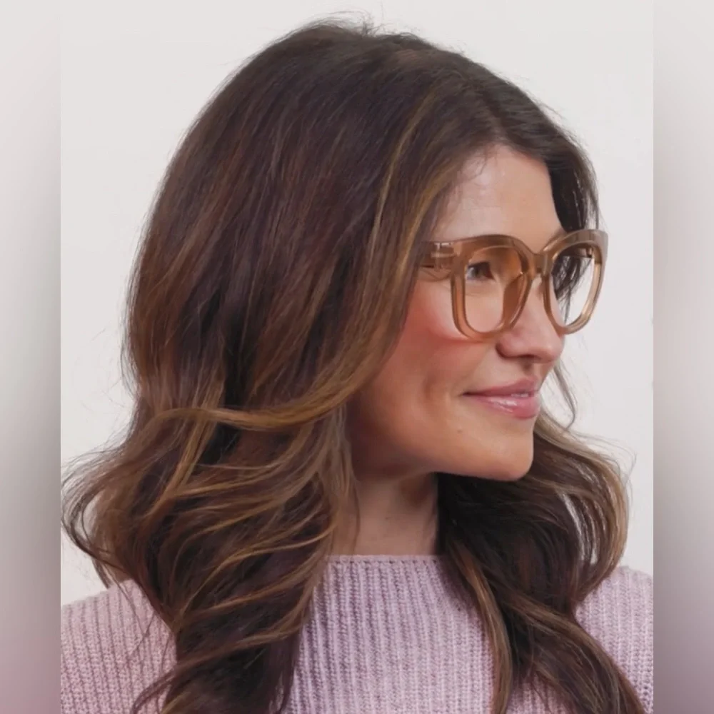 Peeper’s Center Stage Women's Glasses in Light Peach